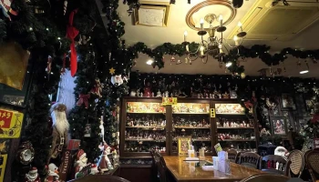ラッキーピエロ 十字街銀座店 - 函館市