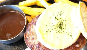 ヴィクトリアステーション 上磯店 - 北斗市