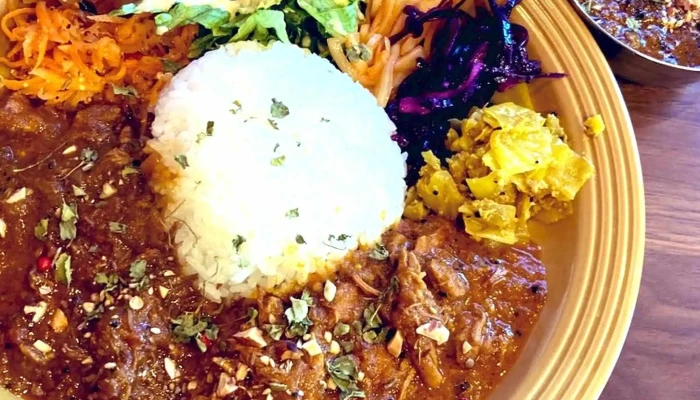 042currybaseゼロヨンニカリィベイス スパイスカレー専門店 割引 - 人吉市