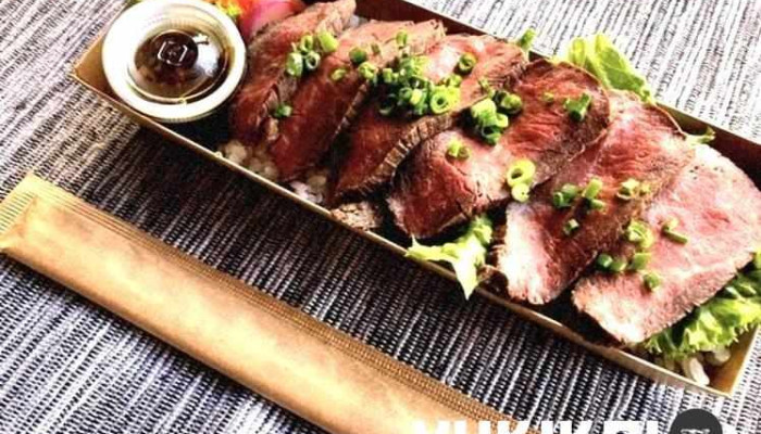 Akaru 明る Japanese Restaurant -  ローストビーフ - 倶知安町