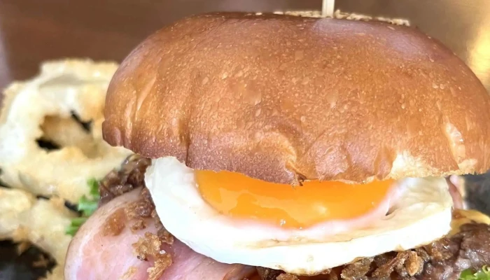Burger志士 -  Instagram - 半田市
