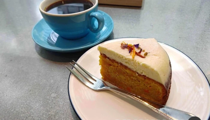 Cafehall Ours コーヒーケーキ - 品川区