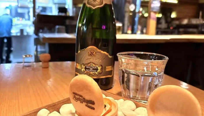 Luckyfingers Restaurant -  点心 - ニセコ町