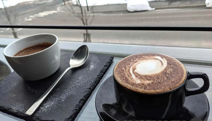 Mūsu カフェバー ビストロ カプチーノ - 倶知安町