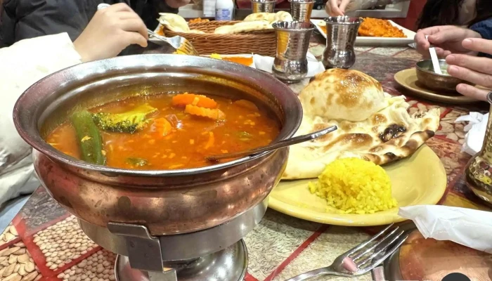 Taj Mahal Niseko Hirafu -  カレー - ニセコ町