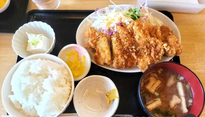 お食事処 よろづ -  料理飲み物 - 橿原市