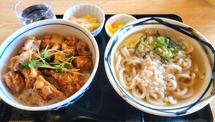 お食事処 よろづ -  麺 - 橿原市