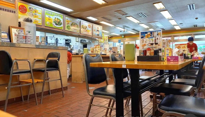 ぎょうざの満洲 東村山西口店 -  雰囲気 - 東村山市