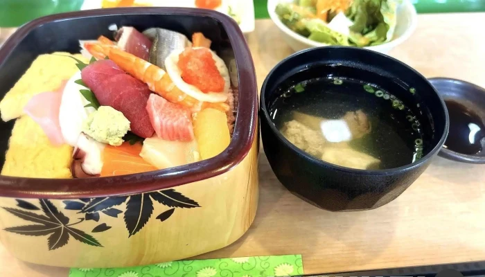 しげ老鮨 -  ちらし寿司 - 東村山市