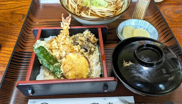 しょくじどころ じゅらく -  麺 - 芦別市