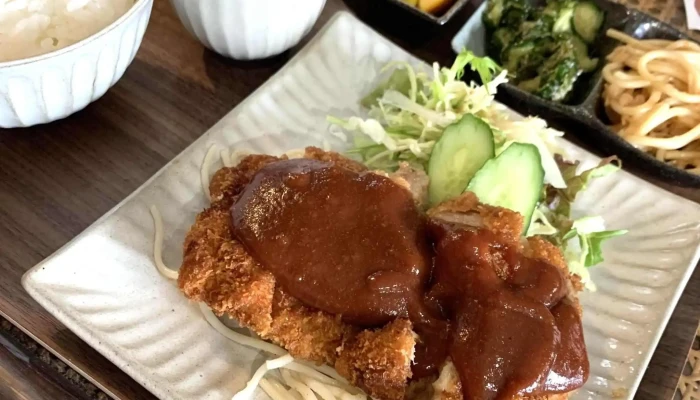 つくし食事喫茶 営業中 - 萩市