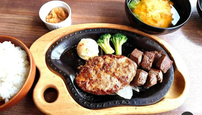 びっくりドンキー東村山店 -  ソールズベリーステーキ - 東村山市