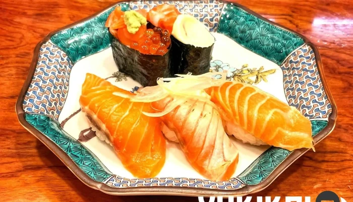 まわる寿し もりもり寿し 近江町店 -  料理飲み物 - 金沢市