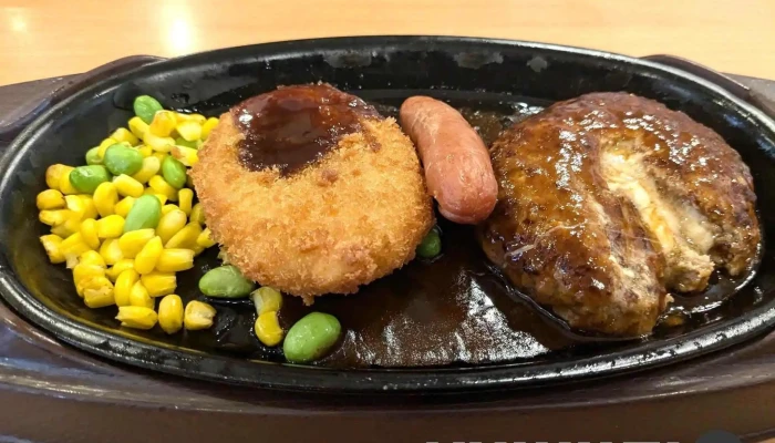 ガスト 寝屋川秦店 -  ソールズベリーステーキ - 寝屋川市