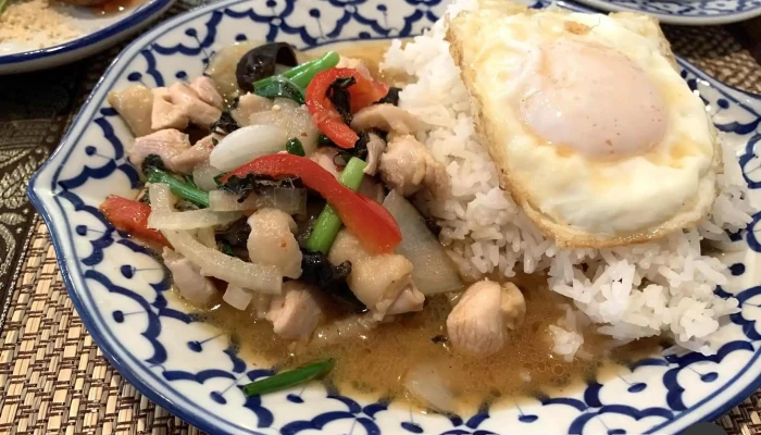 タイ料理 ライタイ カオパット - 半田市