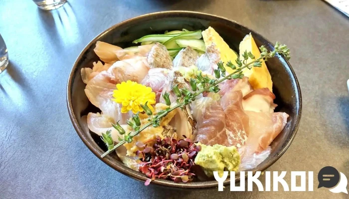 ダイヤ寿司 -  丼物 - 東村山市
