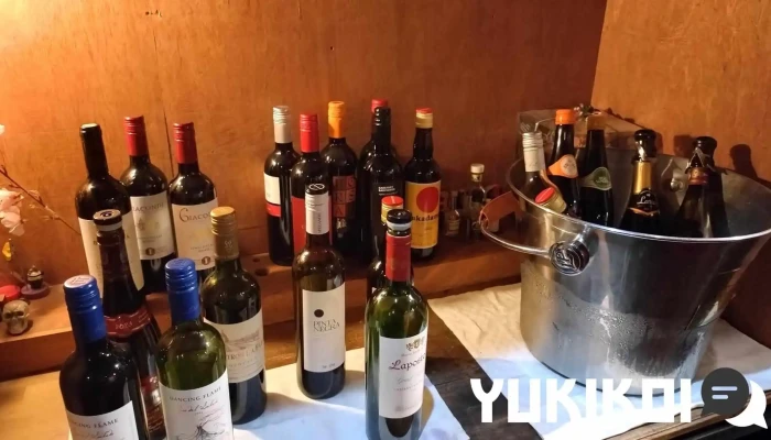 チーズとお肉のお店 Stvino サンビーノ 刈谷本店 ワイン - 刈谷市