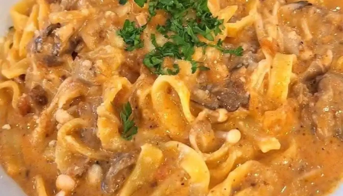 トラットリア デラメーラホールノッツェ フェットゥチーネ - 草津市