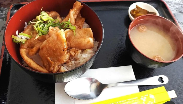 ドミール302 -  丼物 - 名寄市