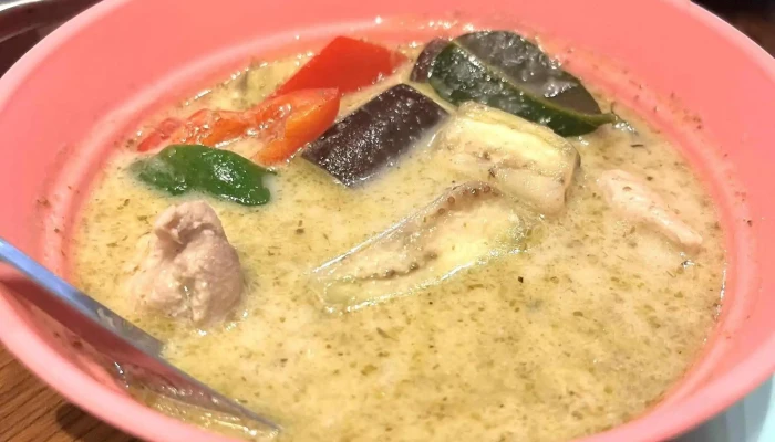 バンコク食堂ポーモンコンphomongkhon グリーンカレー - 品川区