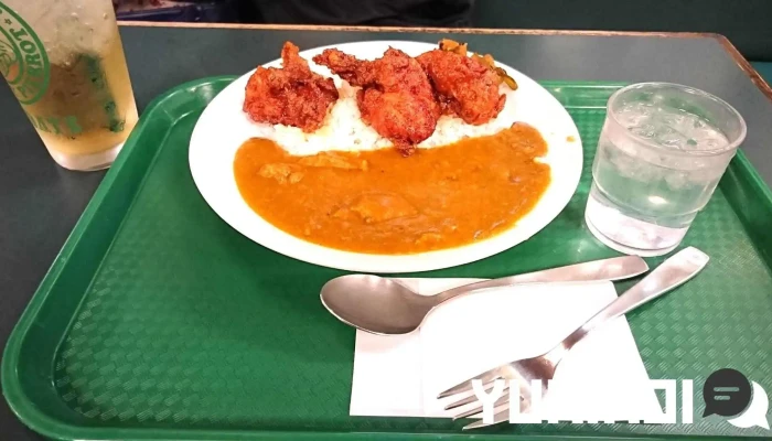 ラッキーピエロ 五稜郭公園前店 -  カレー - 函館市