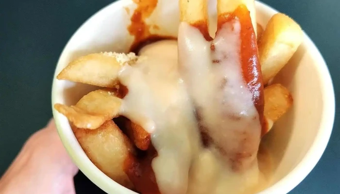 ラッキーピエロ 昭和店 -  プーティン - 函館市