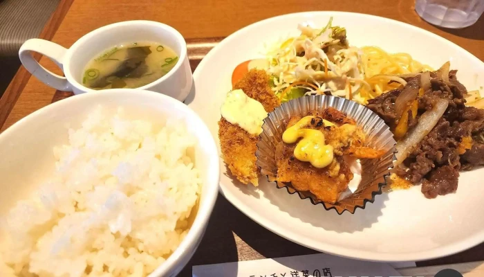 ランチと洋菜の店 ｒｏｒｏ 豚カツ - 枚方市