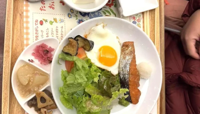 ロイヤルホスト高輪店 -  最新 - 港区