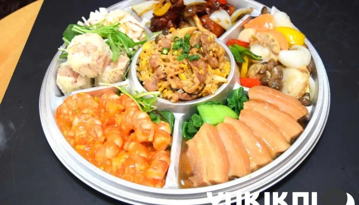 ロケ弁当中国食堂シャオ 料理飲み物 - 野田市