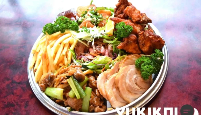 ロケ弁当中国食堂シャオ 麺 - 野田市
