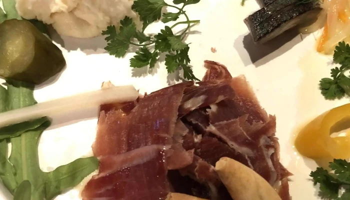ワインと炭の音 食堂ますだ -  営業中 - 草津市