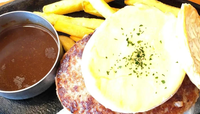 ヴィクトリアステーション 上磯店 - 北斗市