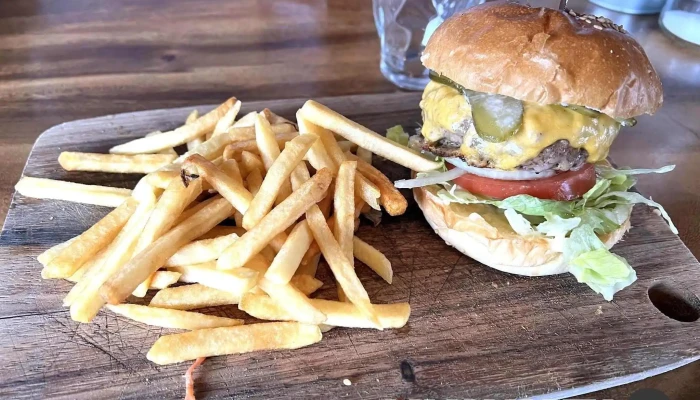 ヴェールバーアンドグリル フライドポテト - 倶知安町