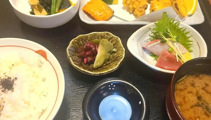 三味茶屋 -  どこ - 北本市