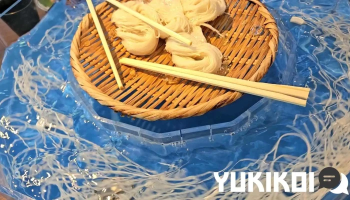 三輪そうめん流し 乾製麺所 -  動画 - 桜井市