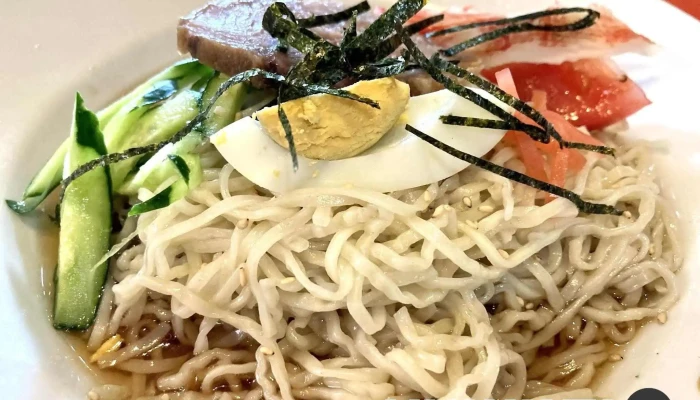 中国料理和洋食餃子舗 北京飯店 麺 - 新庄市
