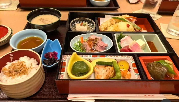 京懐石 美濃吉 京都新阪急ホテル店 -  懐石 - 京都市