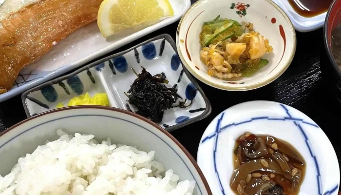 函館朝市すずや食堂 -  サバ - 函館市