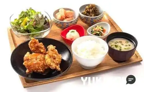 博多もつ鍋やまや 品川店 -  から揚げ - 港区