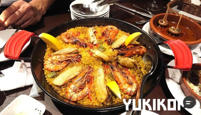 岸町スペインバル クズザンポ -  パエリア - さいたま市