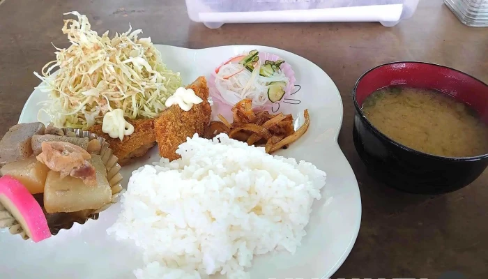 延岡綜合地方卸売市場内の食堂 -  料理飲み物 - 延岡市