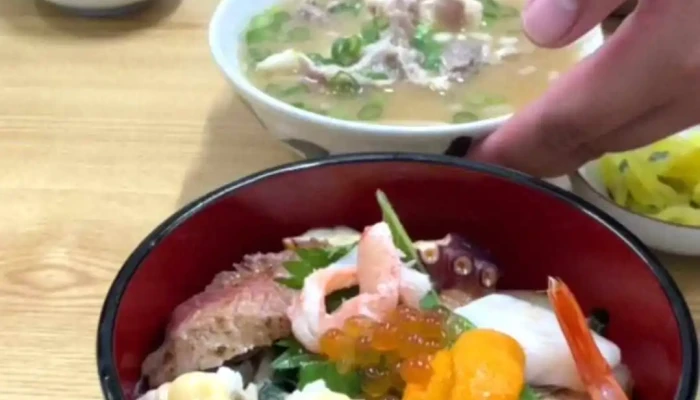 新竹三楽 -  丼物 - 姫路市