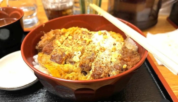 旭川ラーメン登山軒 -  カツ丼 - 倶知安町