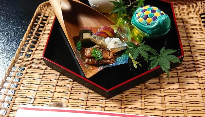 望洲楼 -  割引 - 半田市