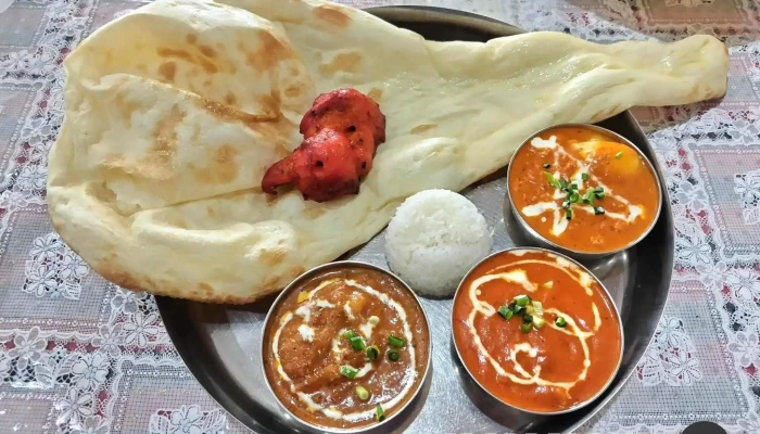 本格インド料理パナス -  ナン - 前橋市