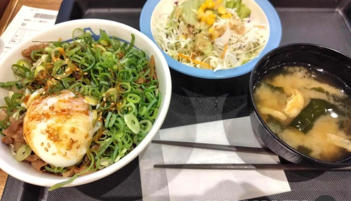 松屋 延岡店松のや併設 味噌汁 - 延岡市