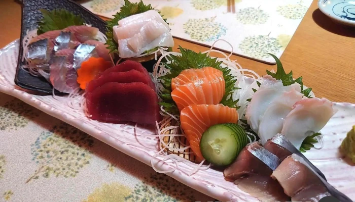 活魚炭焼 居酒屋 次郎 -  寿司 - 函館市