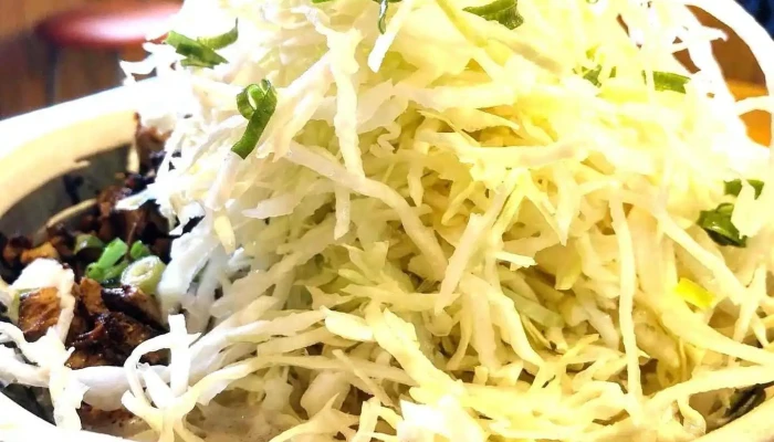 濃厚煮干とんこつラーメン寝屋川石田てっぺい -  キャベツ - 寝屋川市