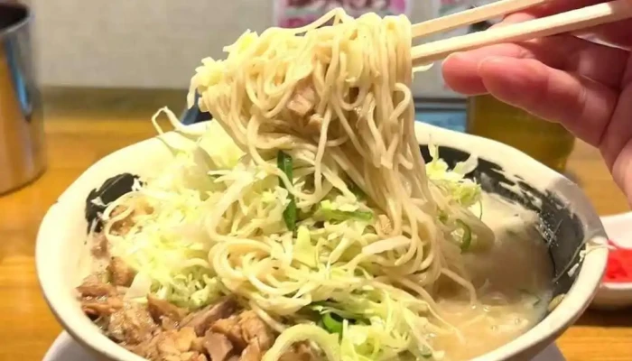 濃厚煮干とんこつラーメン寝屋川石田てっぺい -  動画 - 寝屋川市