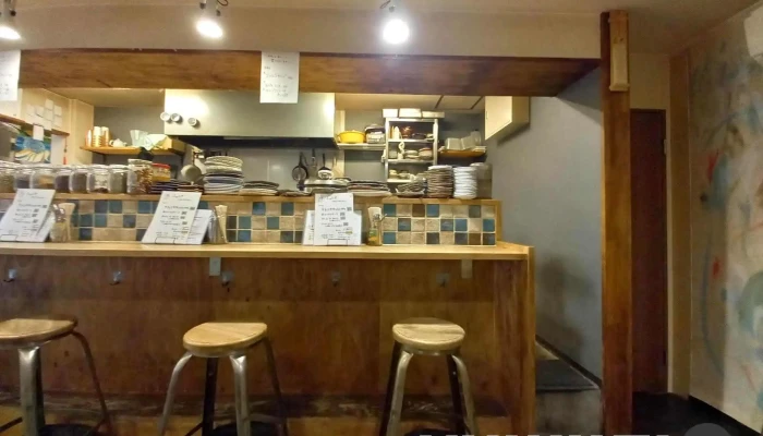 無国籍居酒屋 ふぁにや -  雰囲気 - 寝屋川市